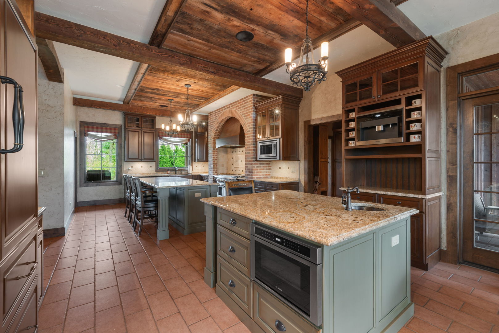 14N306 Highland Avenue, Elgin, IL 60123