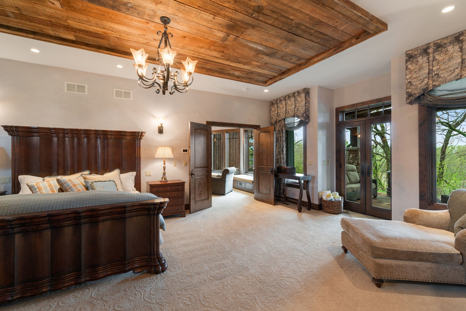 14N306 Highland Avenue, Elgin, IL 60123