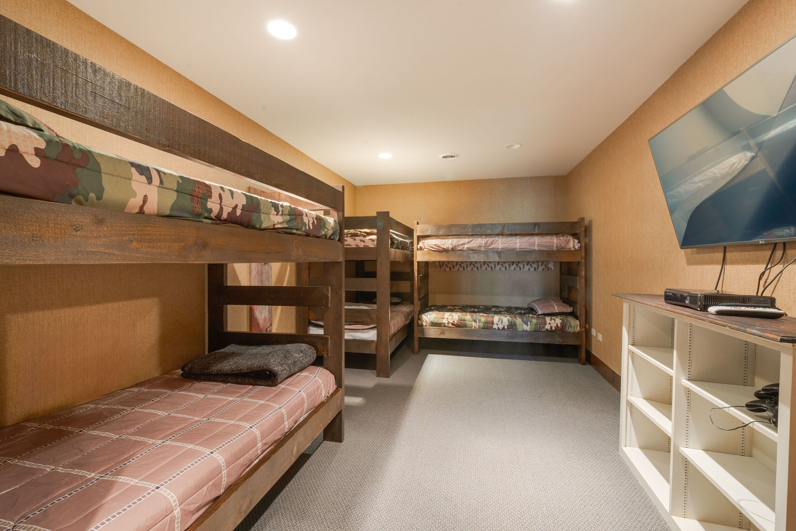 14N306 Highland Avenue, Elgin, IL 60123