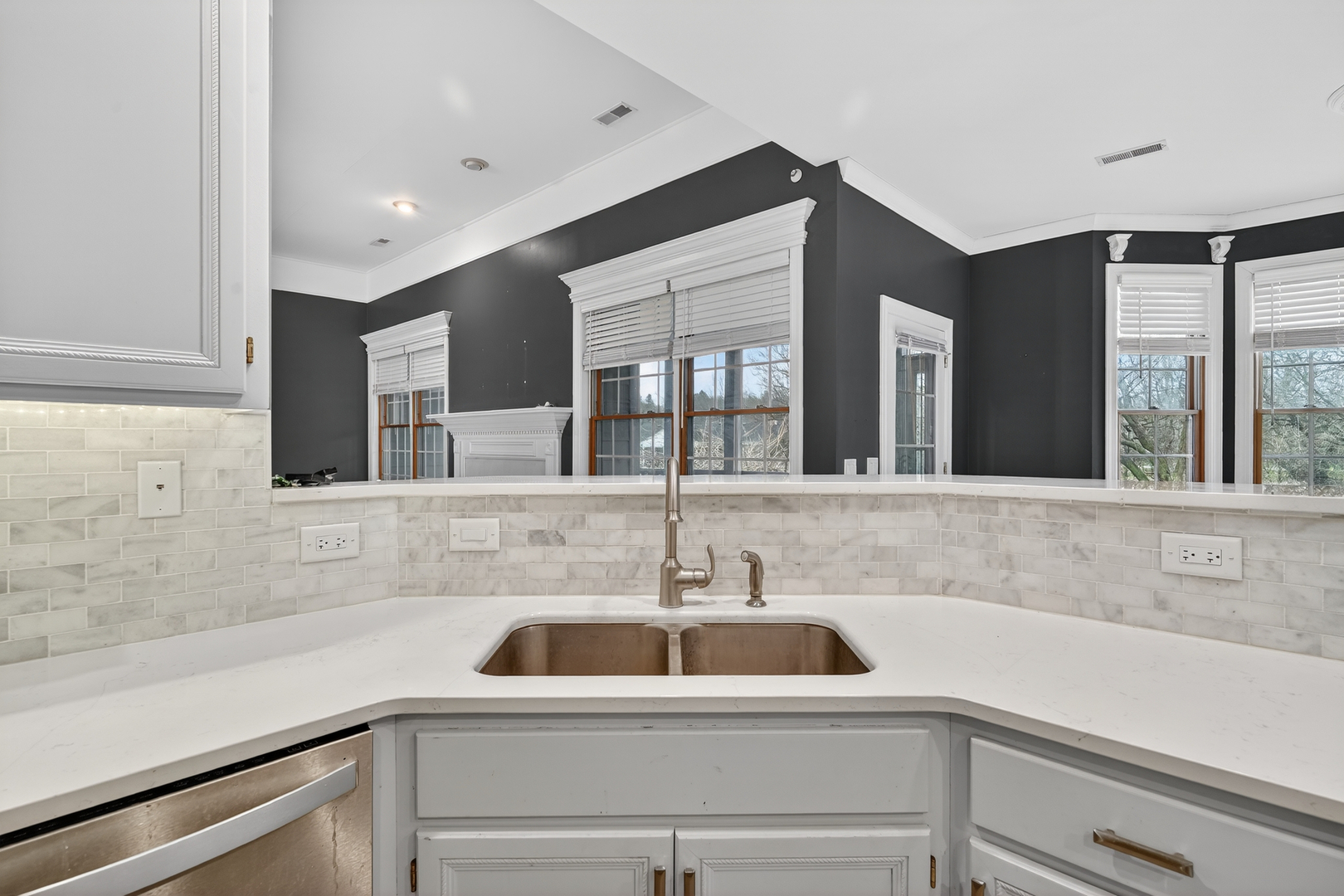 412 Rainbow Drive, Sleepy Hollow, IL 60118