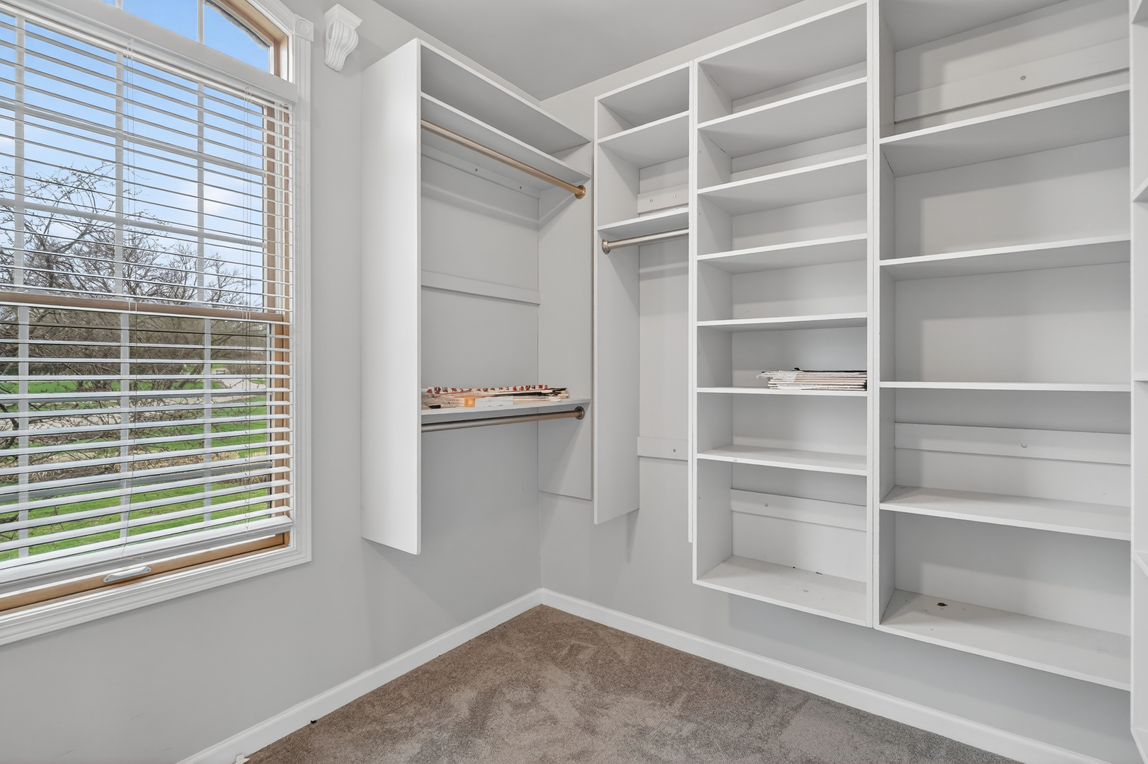 412 Rainbow Drive, Sleepy Hollow, IL 60118