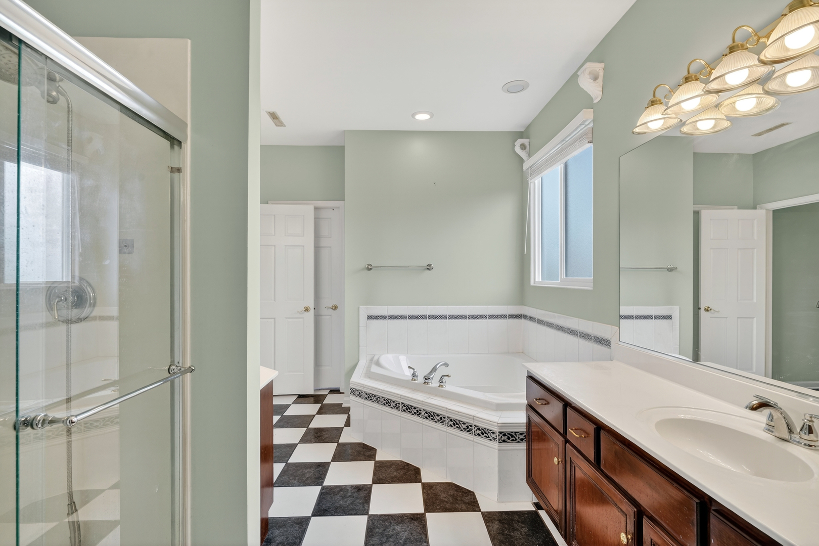 412 Rainbow Drive, Sleepy Hollow, IL 60118