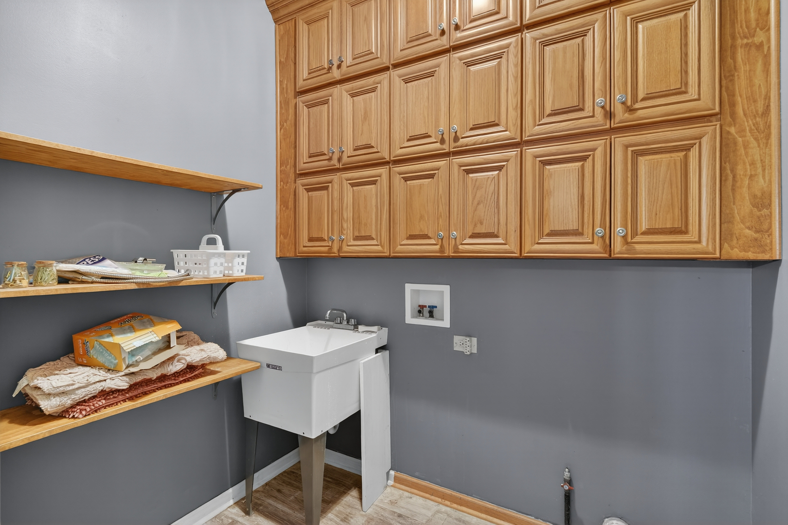 412 Rainbow Drive, Sleepy Hollow, IL 60118