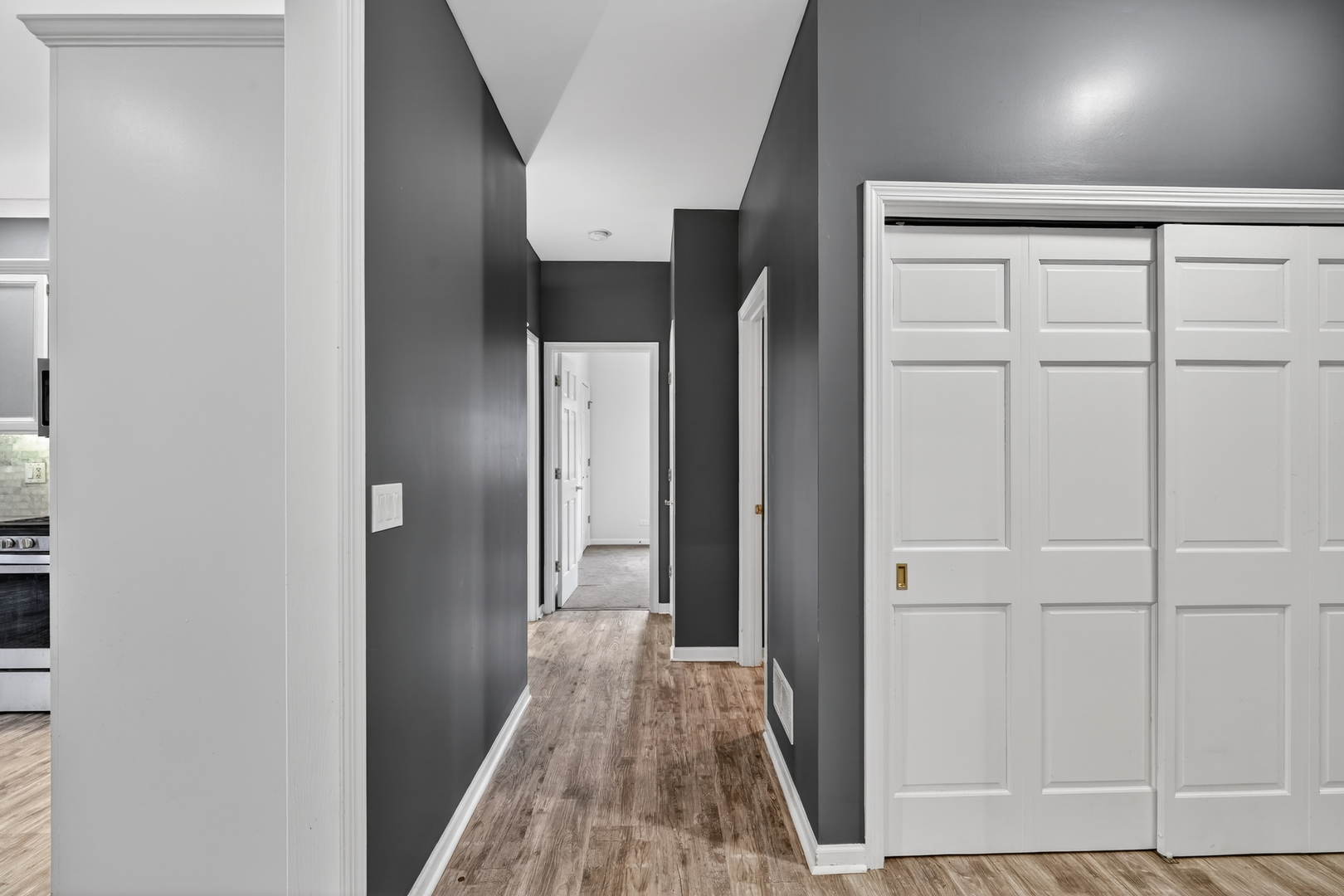 412 Rainbow Drive, Sleepy Hollow, IL 60118