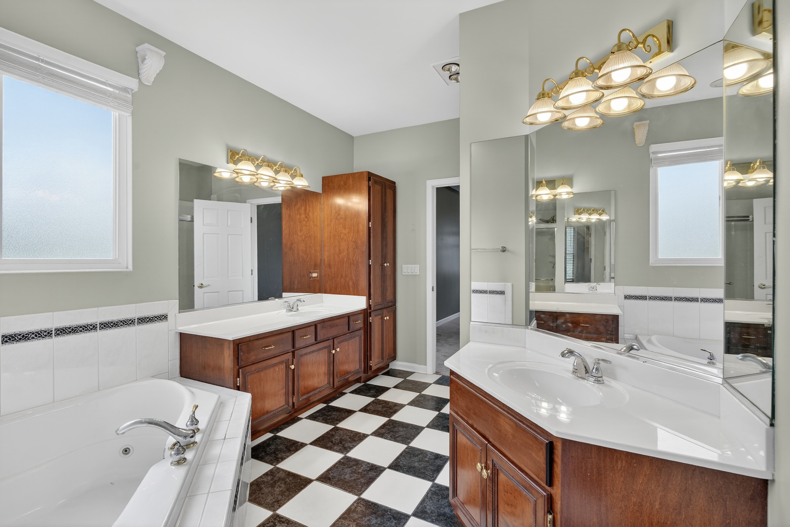 412 Rainbow Drive, Sleepy Hollow, IL 60118