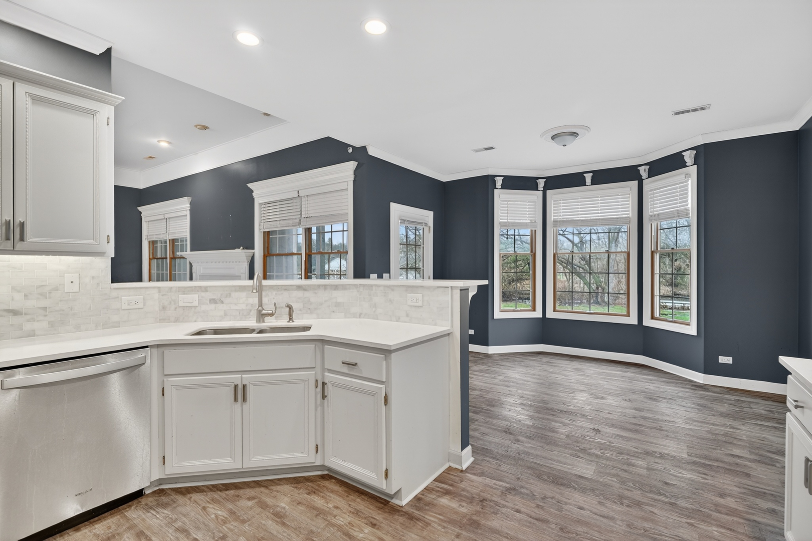 412 Rainbow Drive, Sleepy Hollow, IL 60118