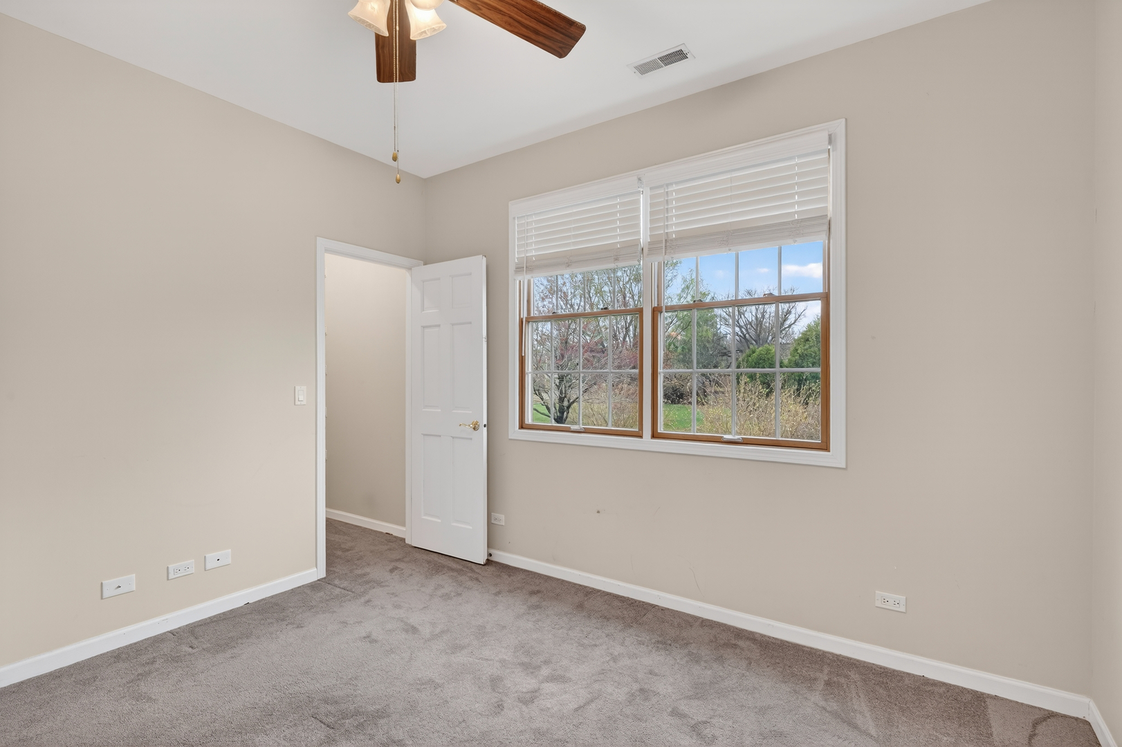 412 Rainbow Drive, Sleepy Hollow, IL 60118