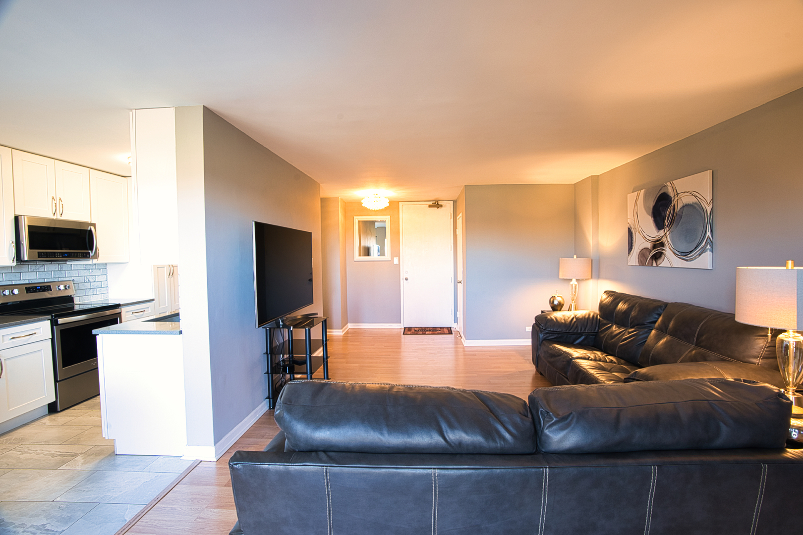 6833 N Kedzie Avenue #410, Chicago, IL 60645