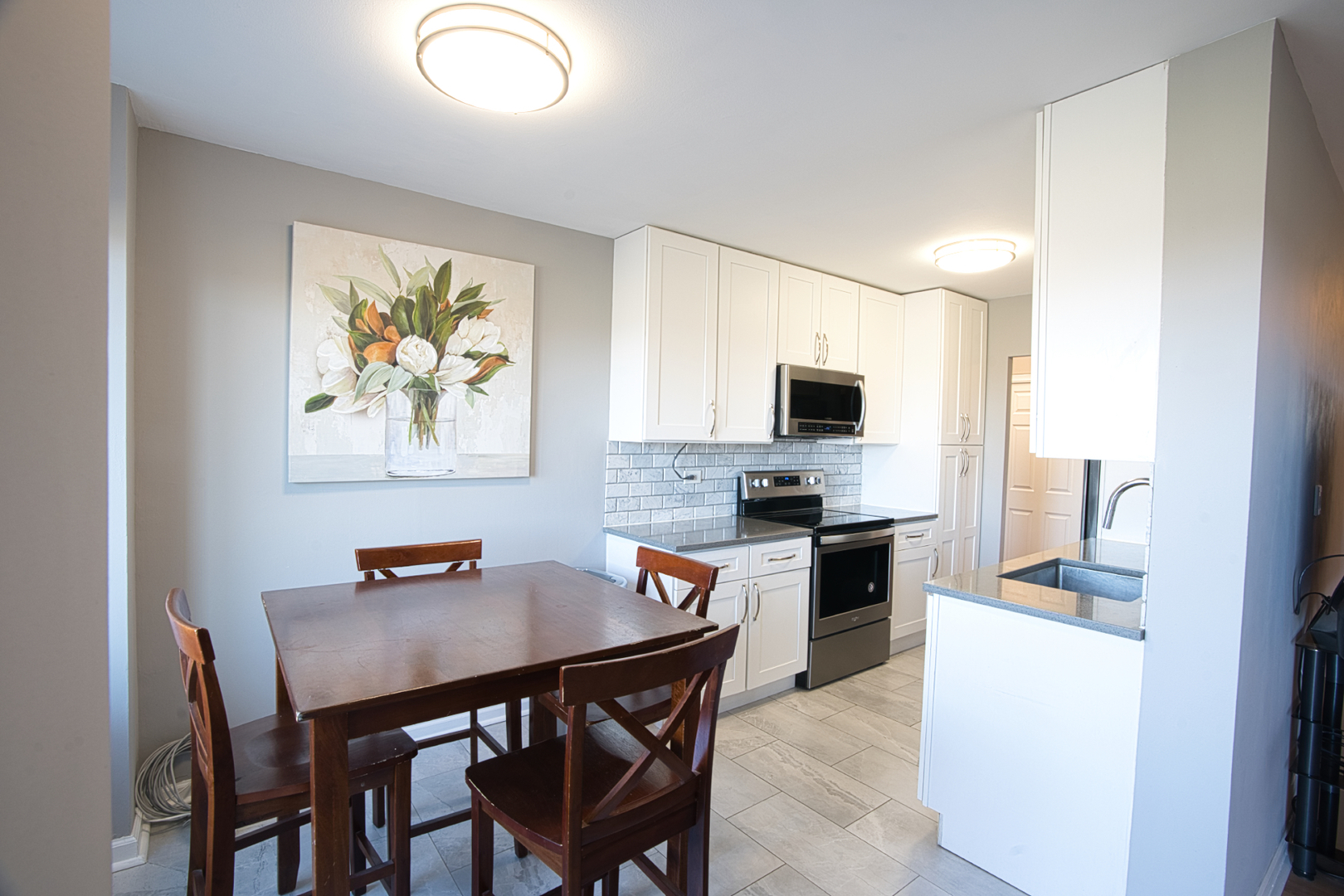 6833 N Kedzie Avenue #410, Chicago, IL 60645