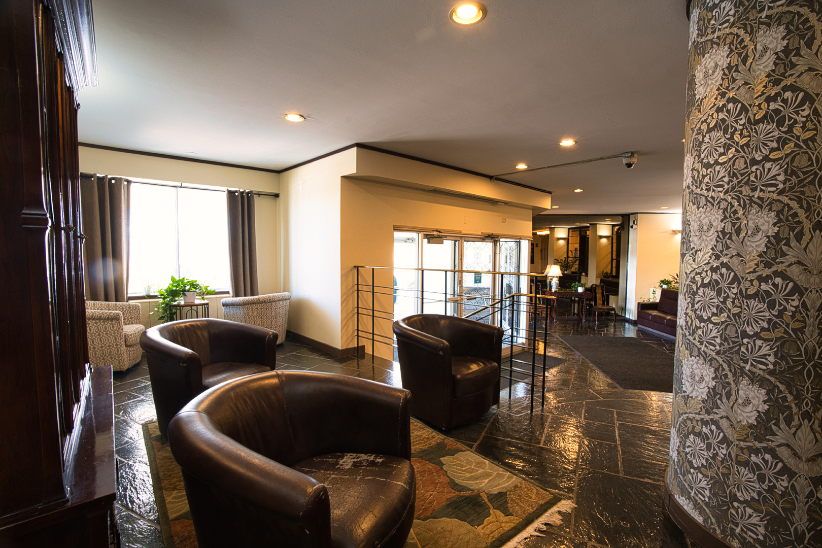 6833 N Kedzie Avenue #410, Chicago, IL 60645