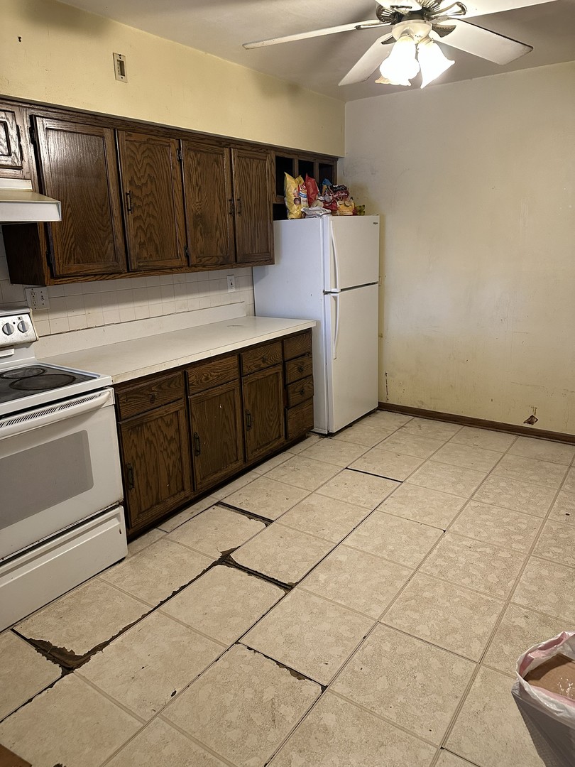 1215 Scott Avenue, Chicago Heights, IL 60411