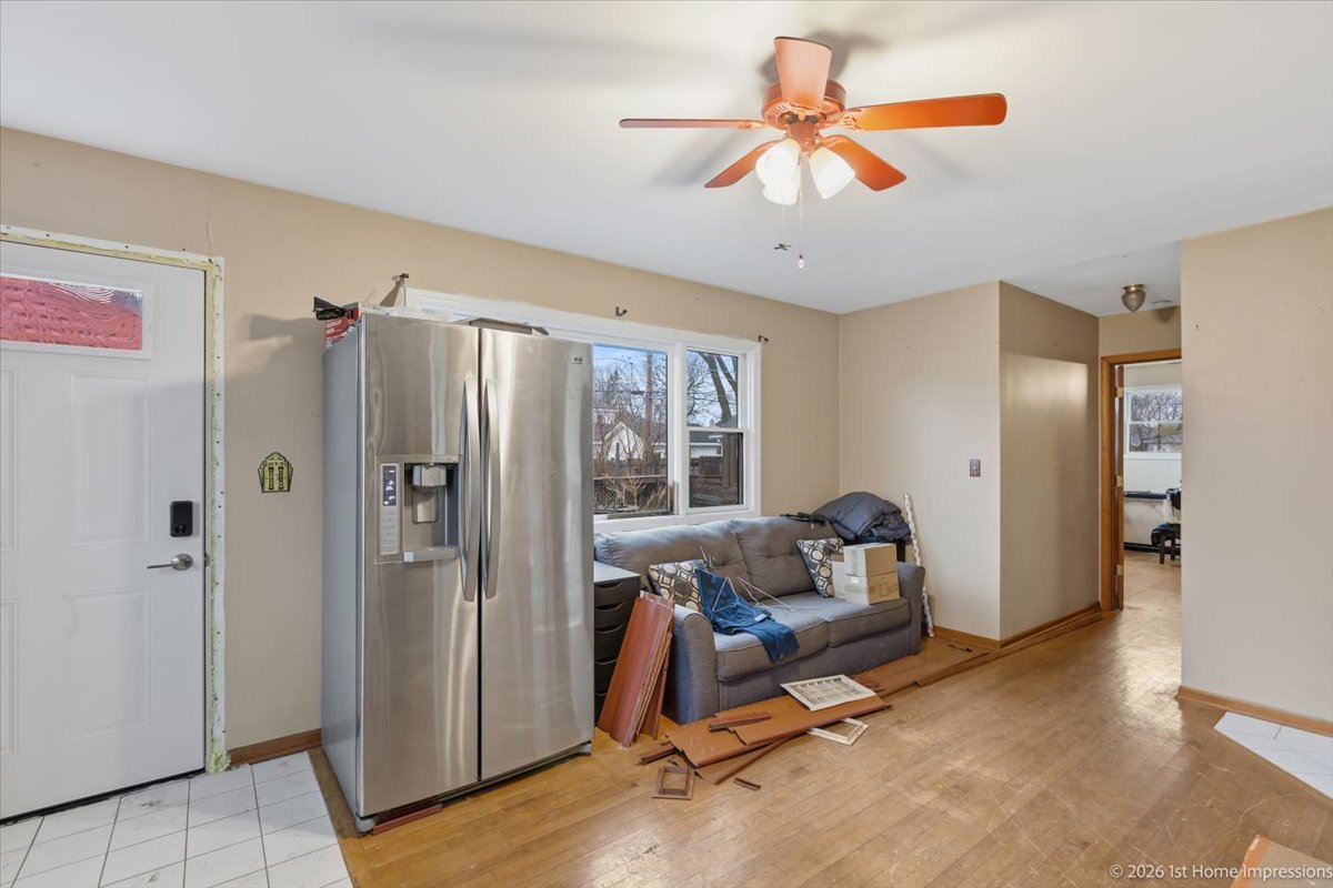 7817 W 98th Place, Hickory Hills, IL 60457