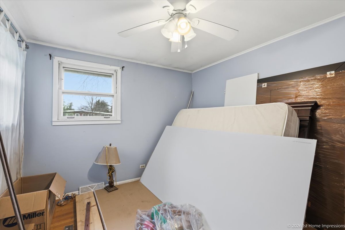 7817 W 98th Place, Hickory Hills, IL 60457