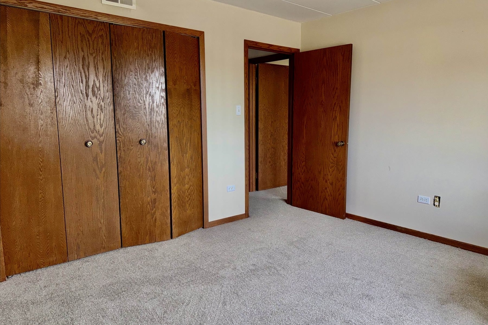 7448 W 153rd Street #2, Orland Park, IL 60462