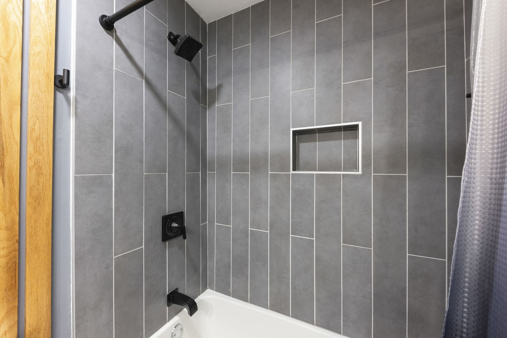 884 QUIN Court #201, Naperville, IL 60563