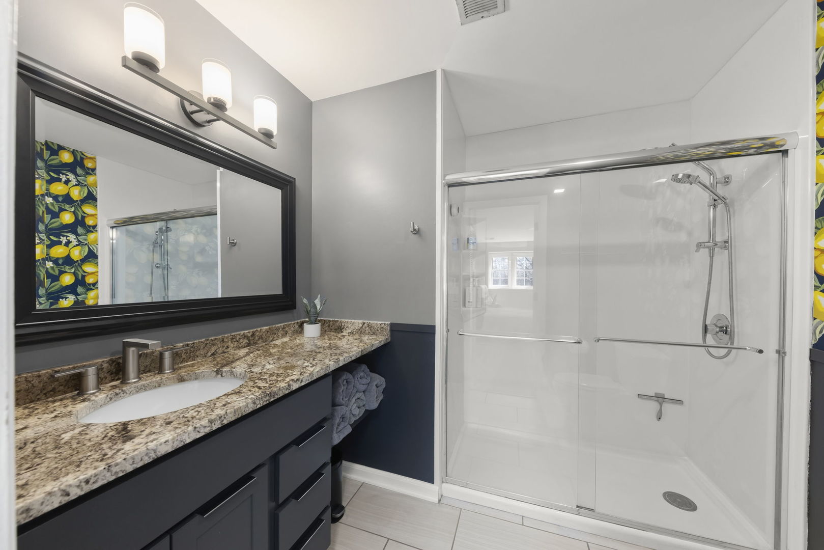 884 QUIN Court #201, Naperville, IL 60563