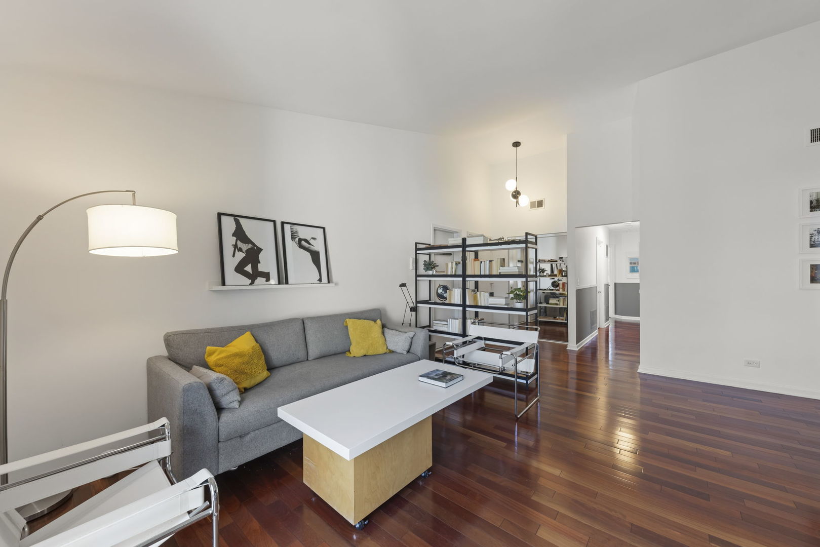 884 QUIN Court #201, Naperville, IL 60563