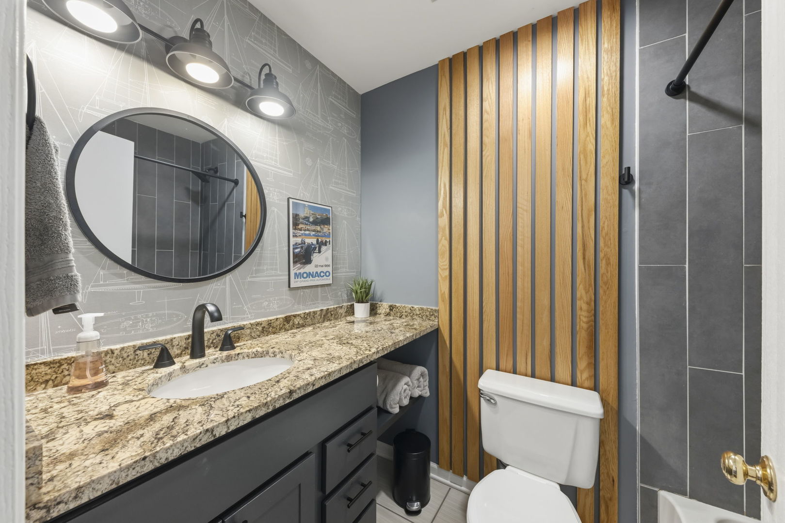 884 QUIN Court #201, Naperville, IL 60563