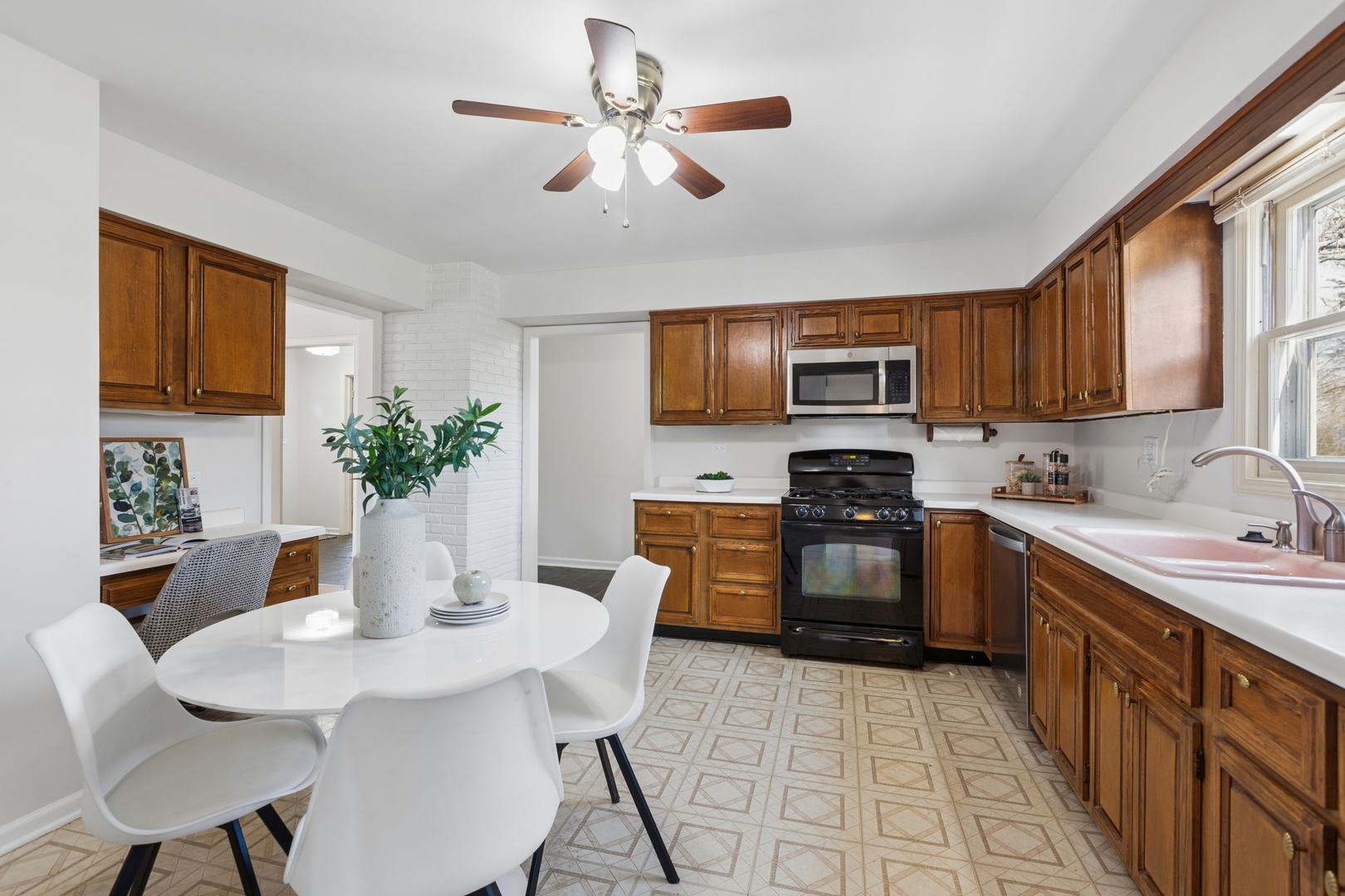 6S241 Concord Road, Naperville, IL 60540