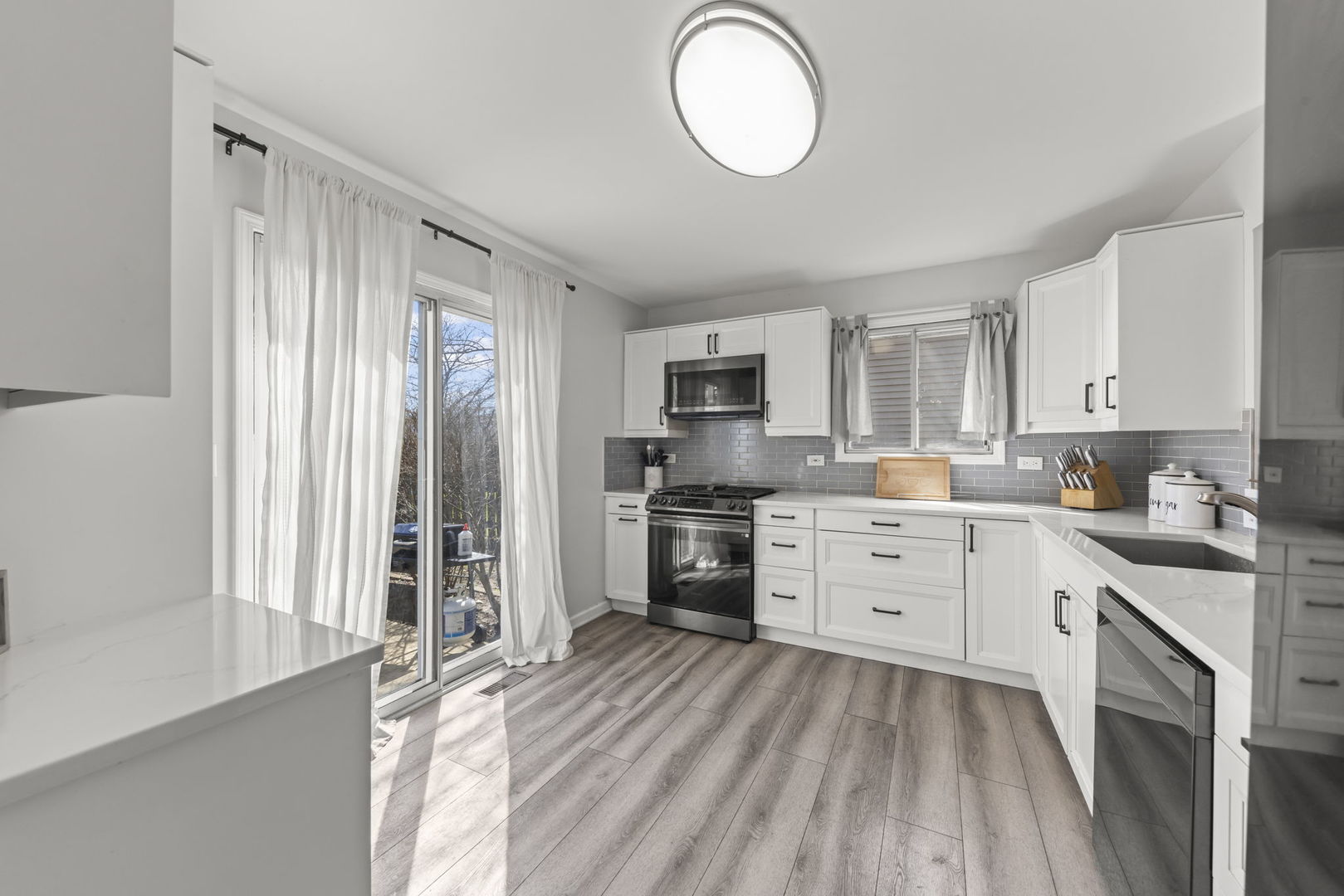 317 Christine Lane, Hainesville, IL 60030