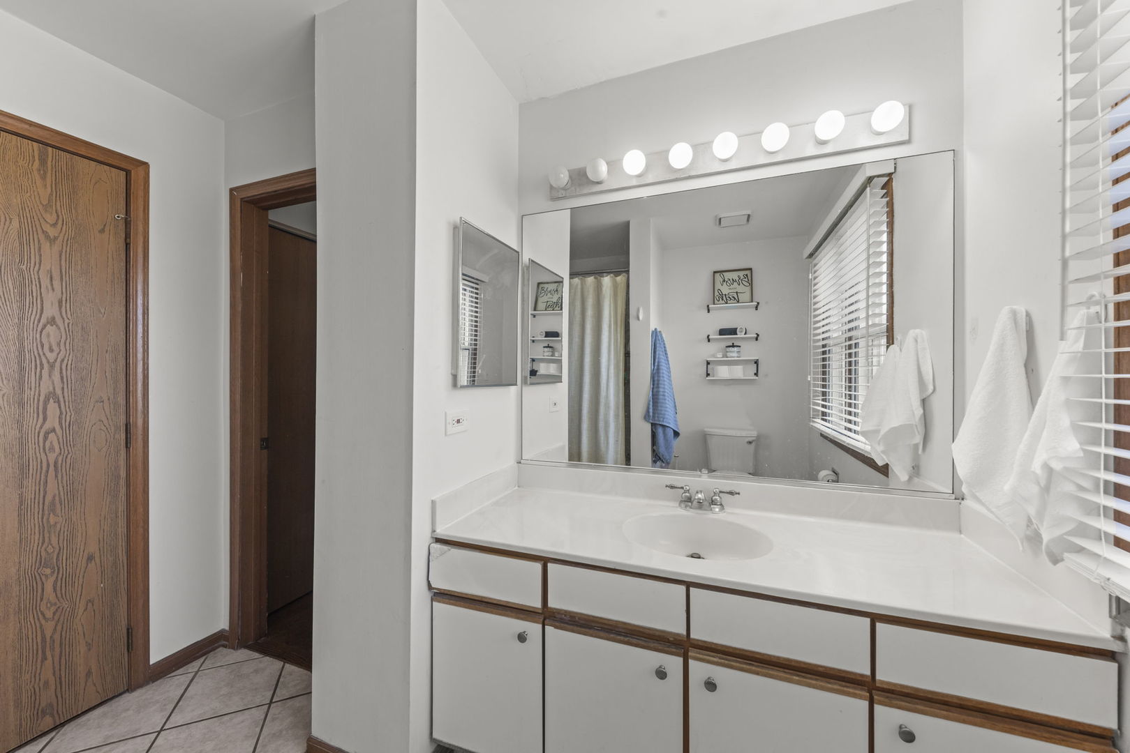 317 Christine Lane, Hainesville, IL 60030