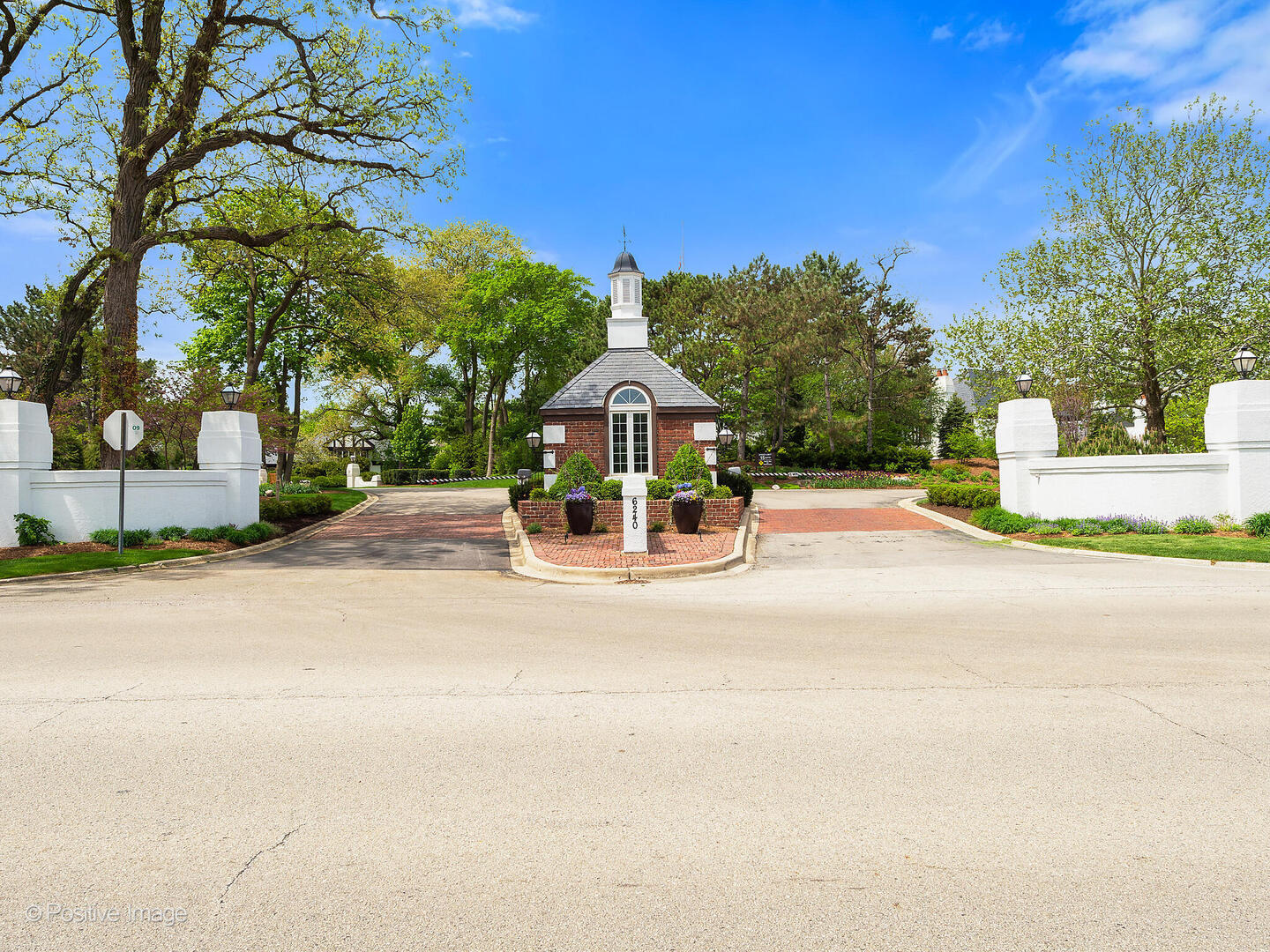 Burr Ridge, IL 60527