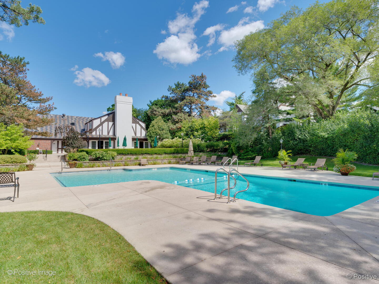 Burr Ridge, IL 60527