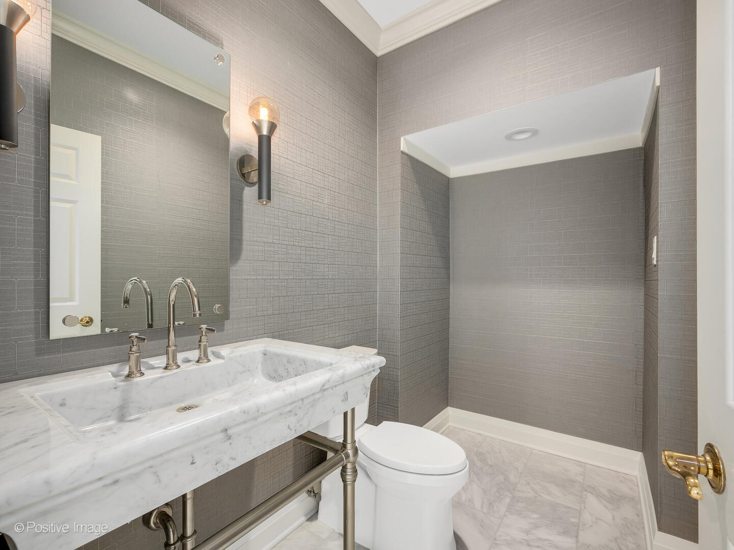 Burr Ridge, IL 60527