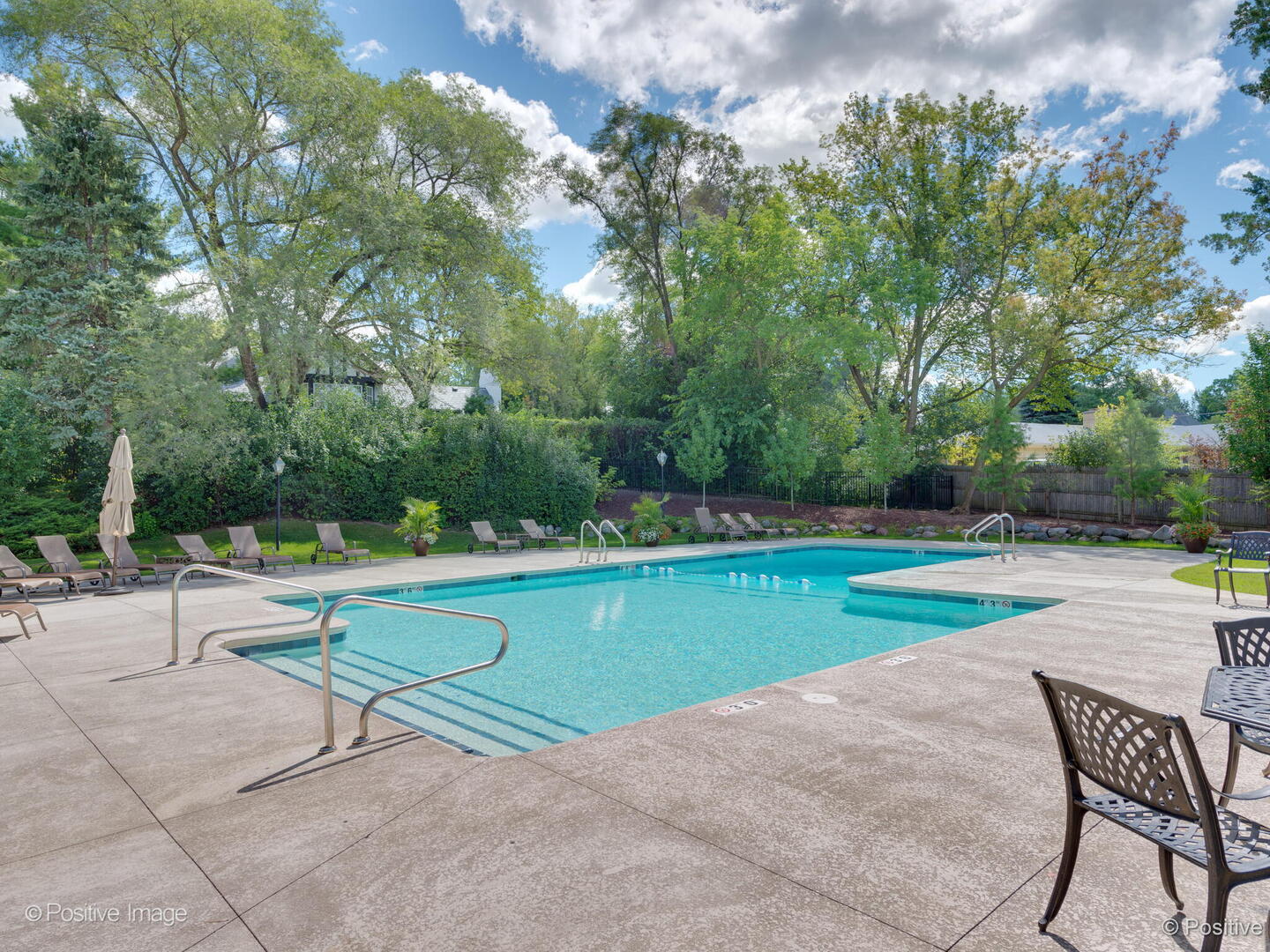 Burr Ridge, IL 60527