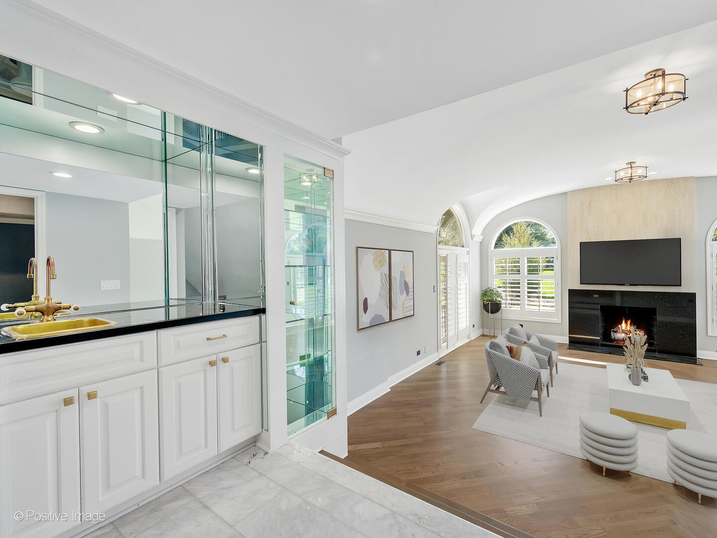 Burr Ridge, IL 60527