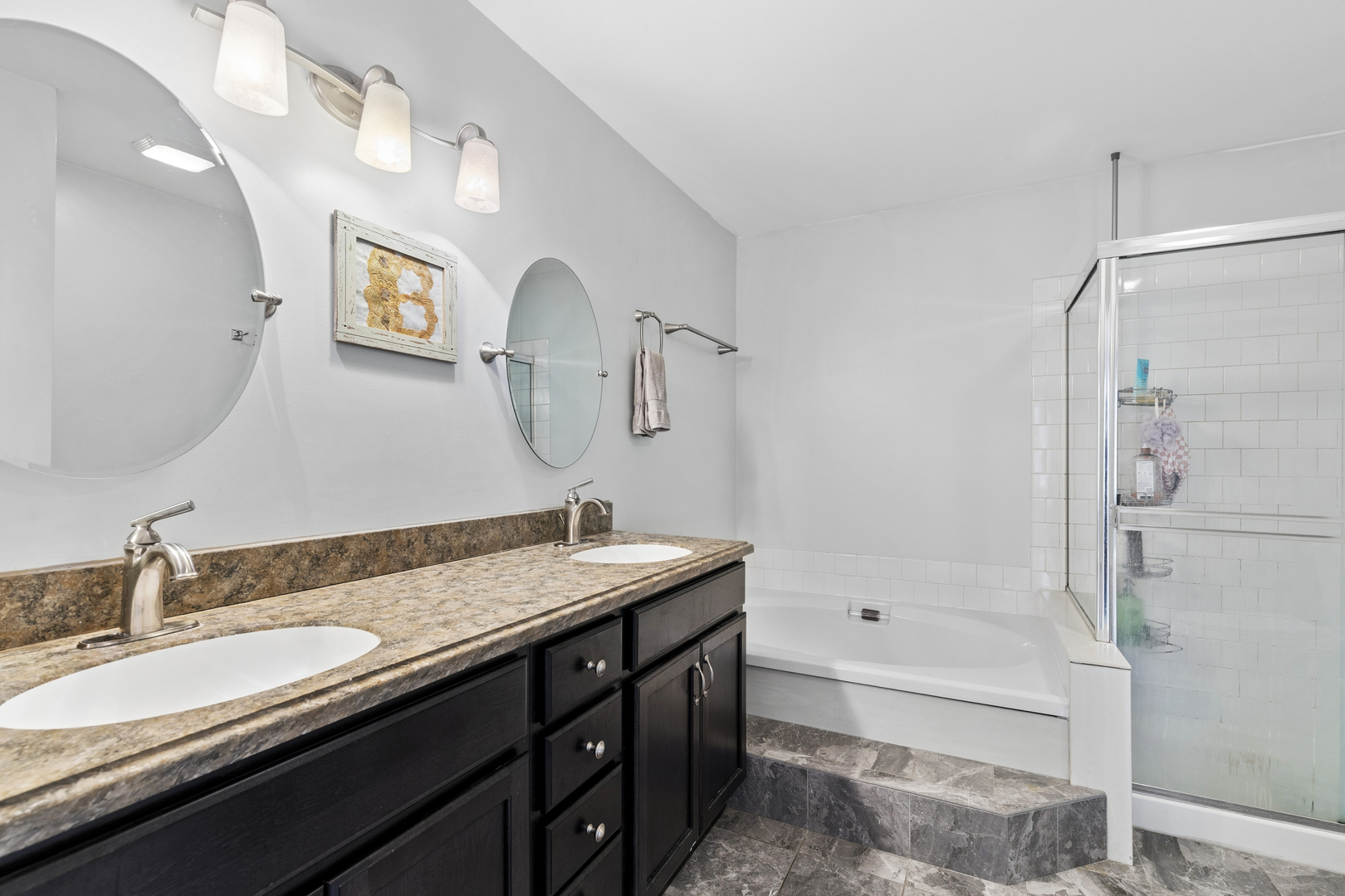 963 Tylerton Circle, Grayslake, IL 60030