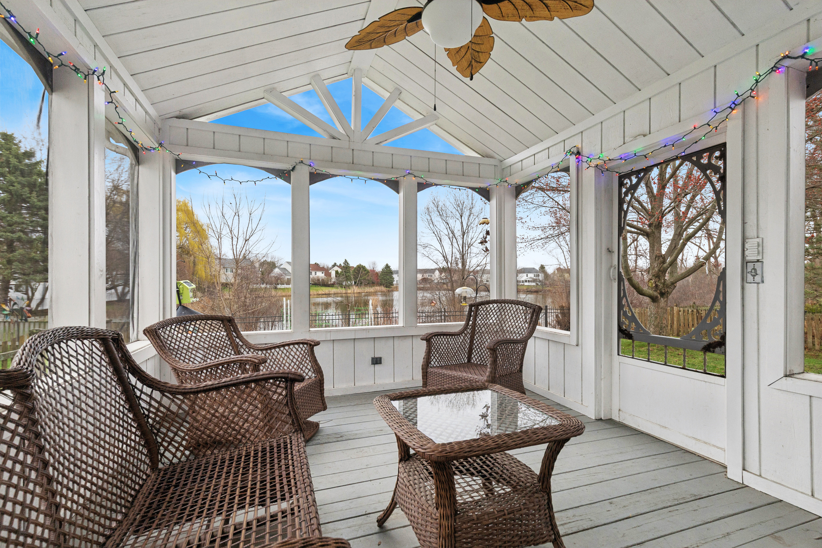 963 Tylerton Circle, Grayslake, IL 60030