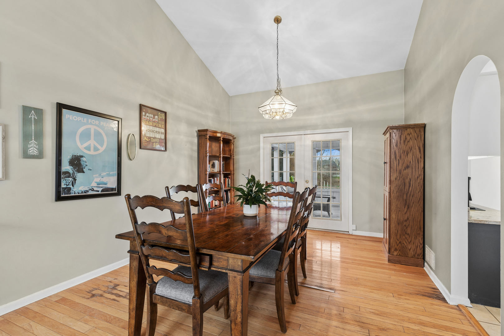 963 Tylerton Circle, Grayslake, IL 60030