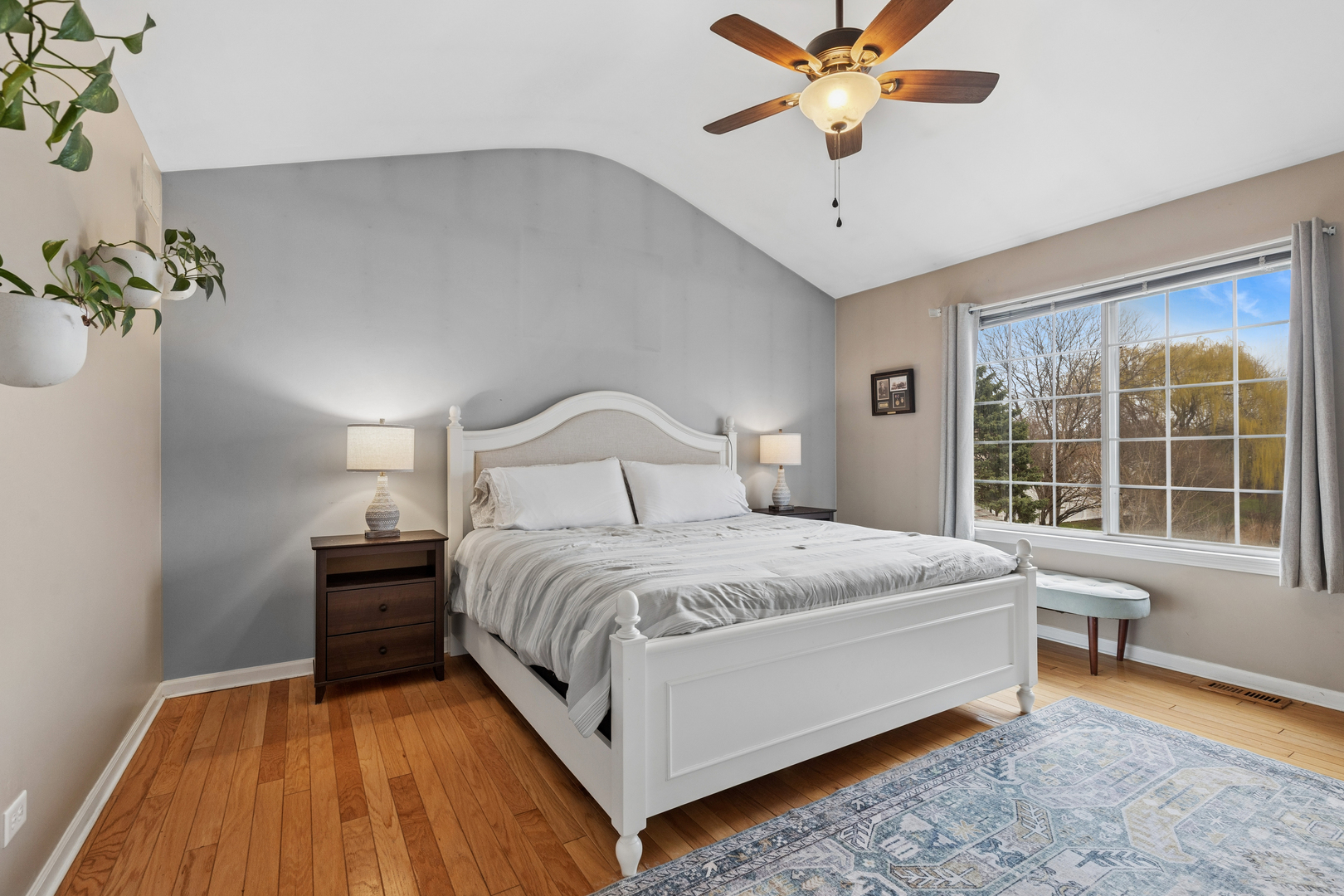 963 Tylerton Circle, Grayslake, IL 60030