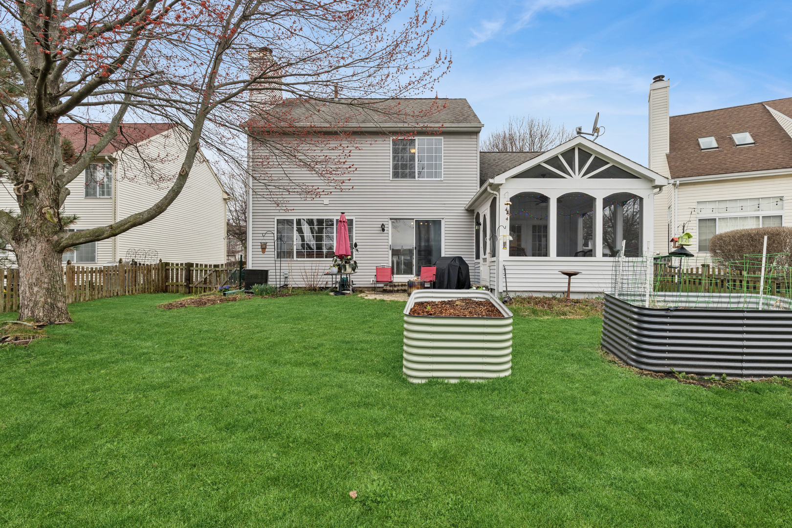 963 Tylerton Circle, Grayslake, IL 60030