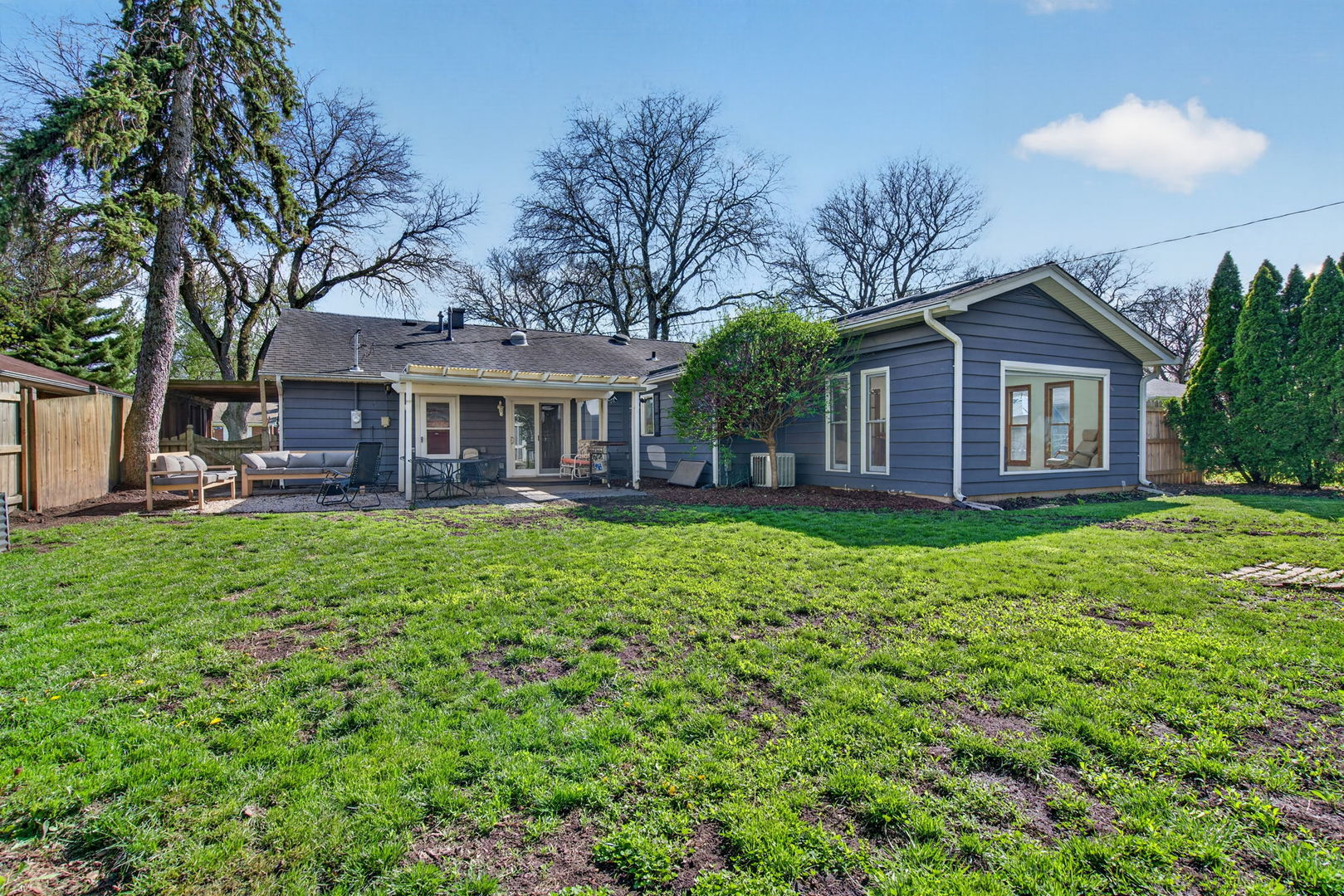 451 Colorado Avenue, Aurora, IL 60506