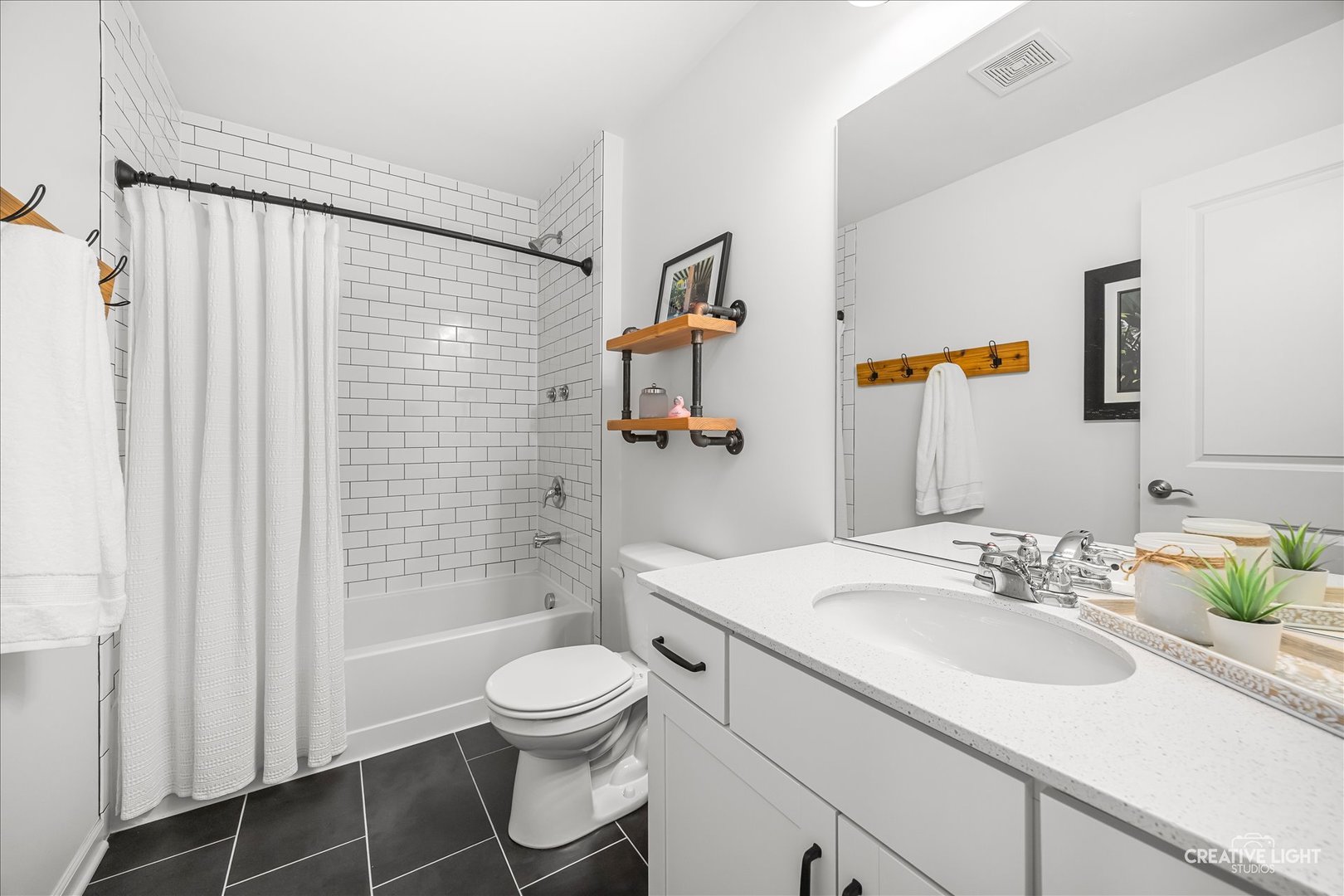 3555 Mulligan Drive, Woodridge, IL 60517