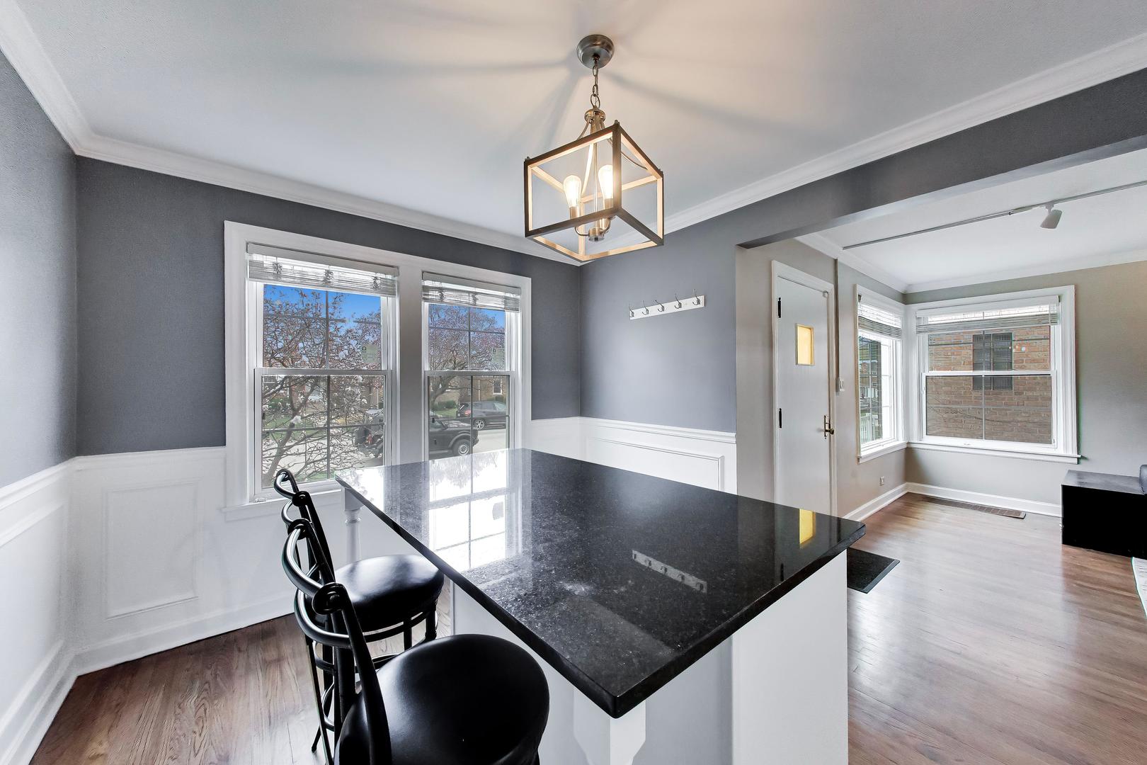 5117 N Newland Avenue, Chicago, IL 60656