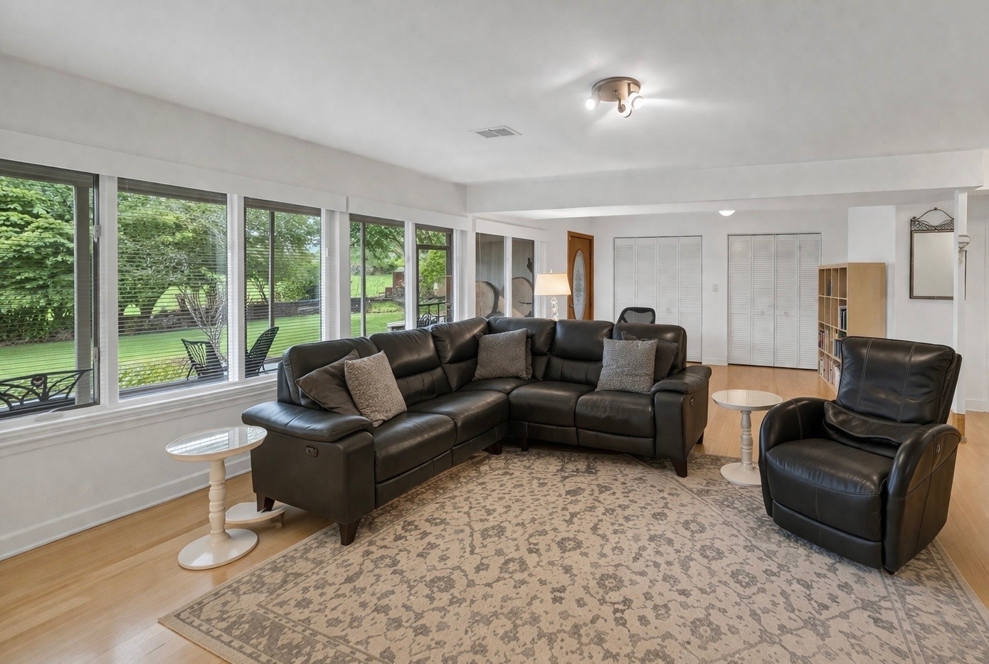 1S714 Westview Avenue, Lombard, IL 60148