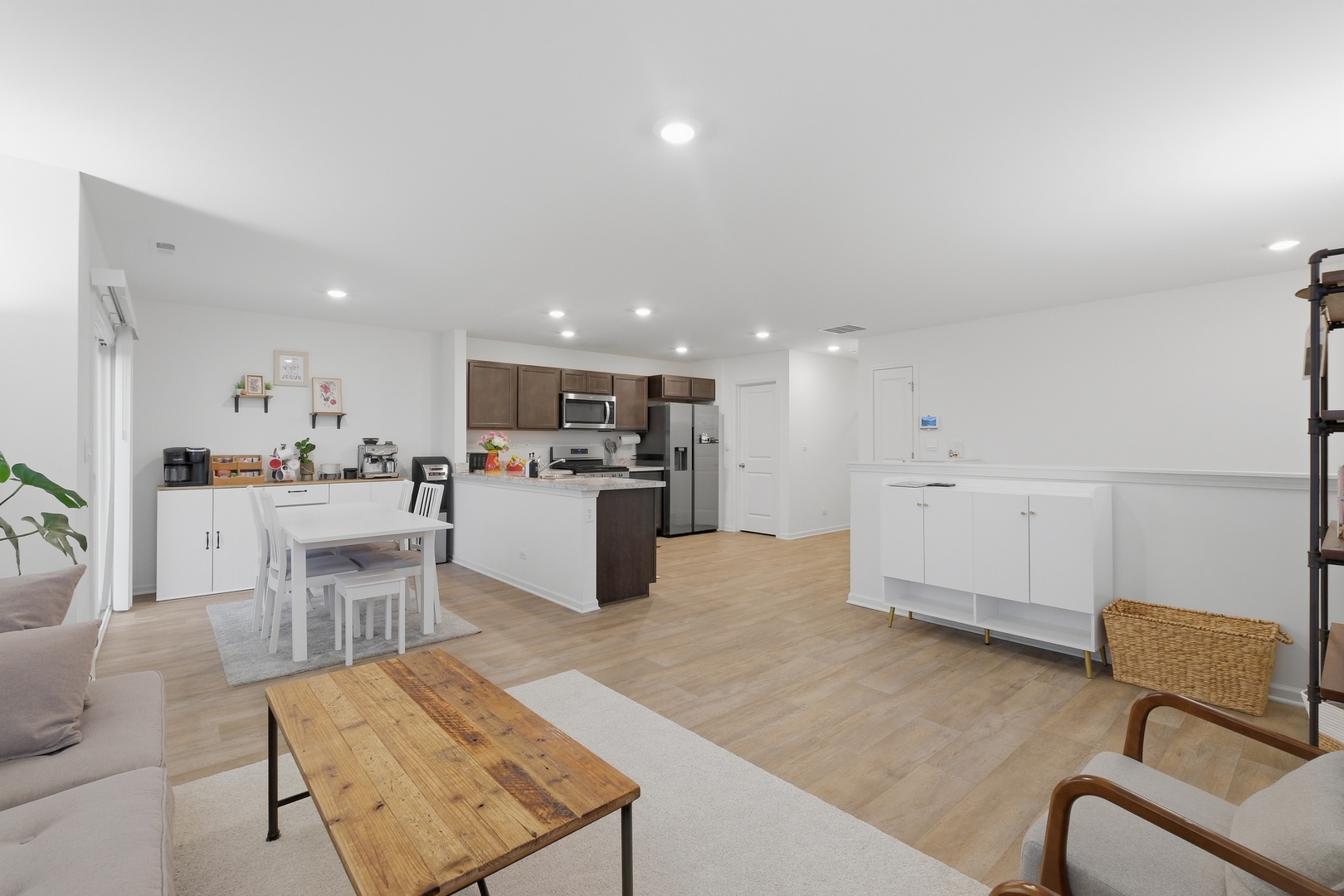 3837 Currant Lane, Elgin, IL 60124