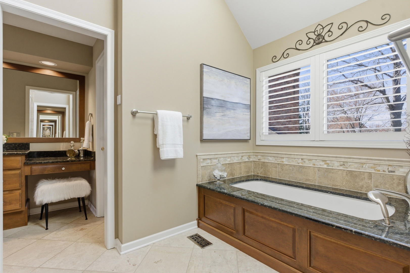 4029 Broadmoor Circle, Naperville, IL 60564