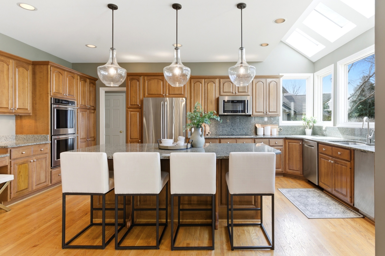 4029 Broadmoor Circle, Naperville, IL 60564