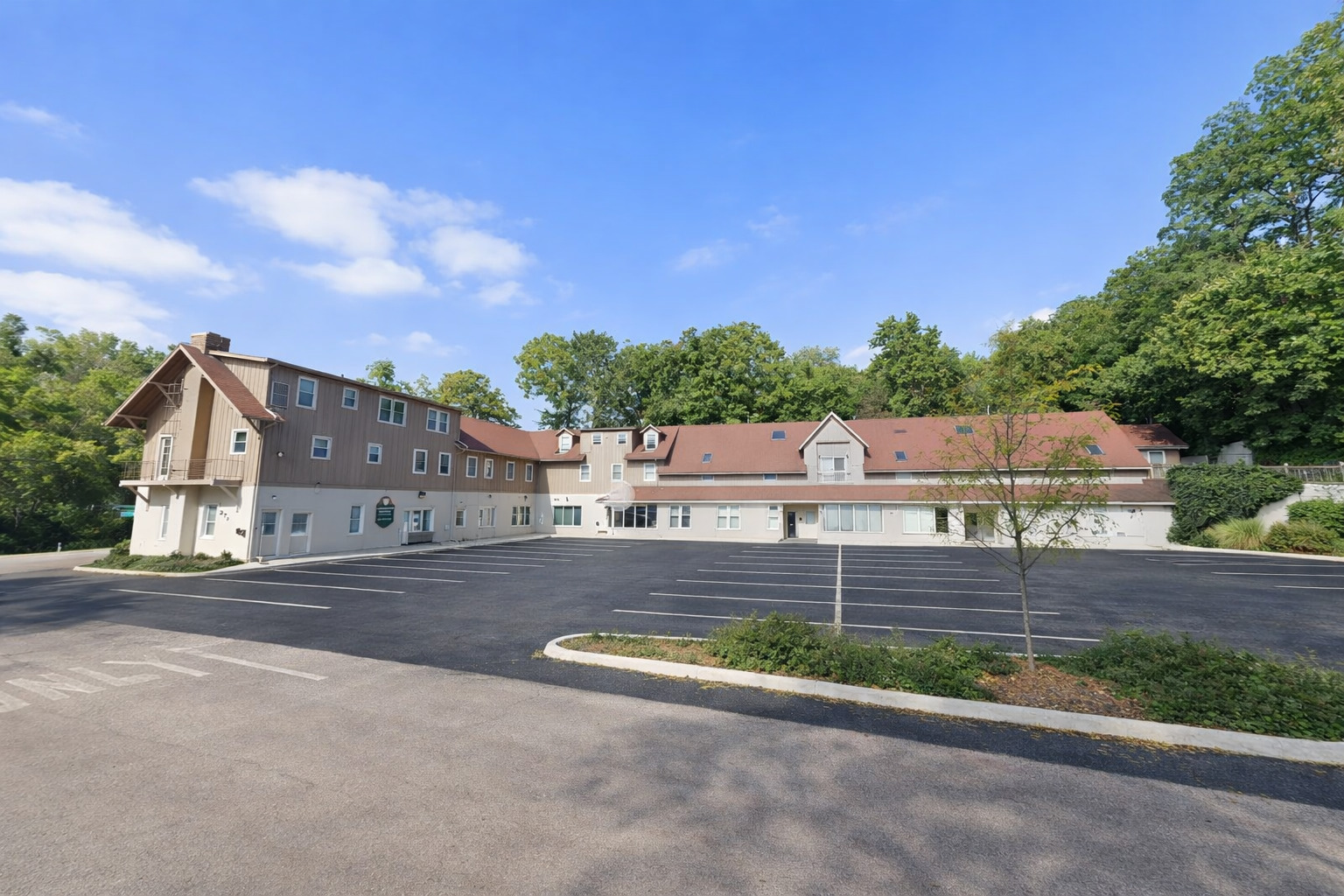 271 Country Commons Road #E, Cary, IL 60013