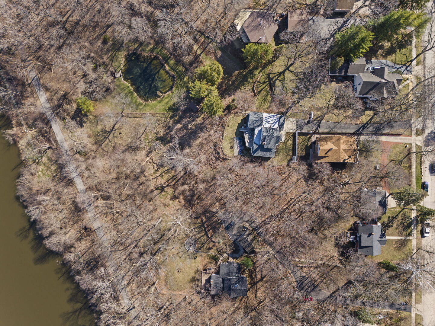 362 1/2 River Bluff Road, Elgin, IL 60120