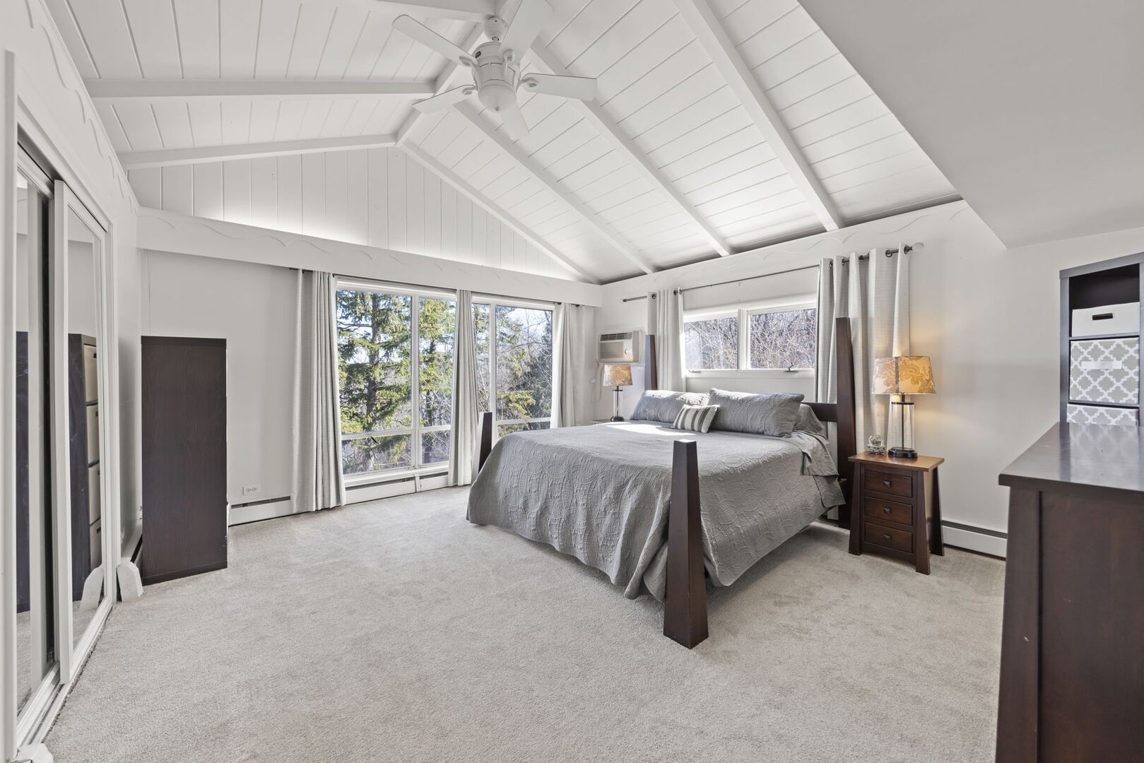 362 1/2 River Bluff Road, Elgin, IL 60120