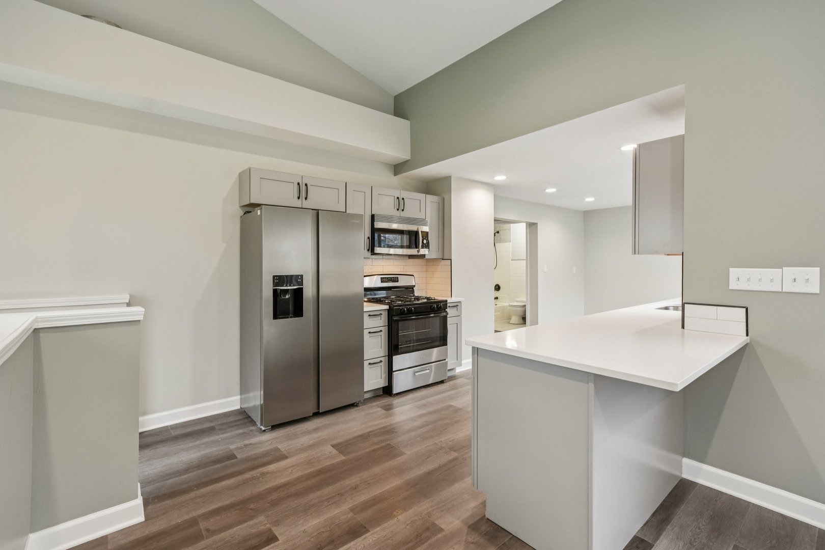 402 Lily Lane, Lakemoor, IL 60051