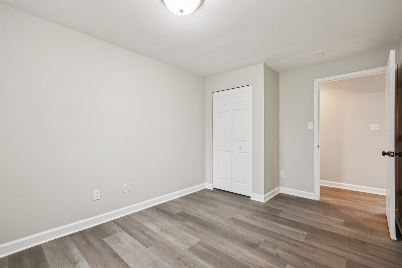 402 Lily Lane, Lakemoor, IL 60051