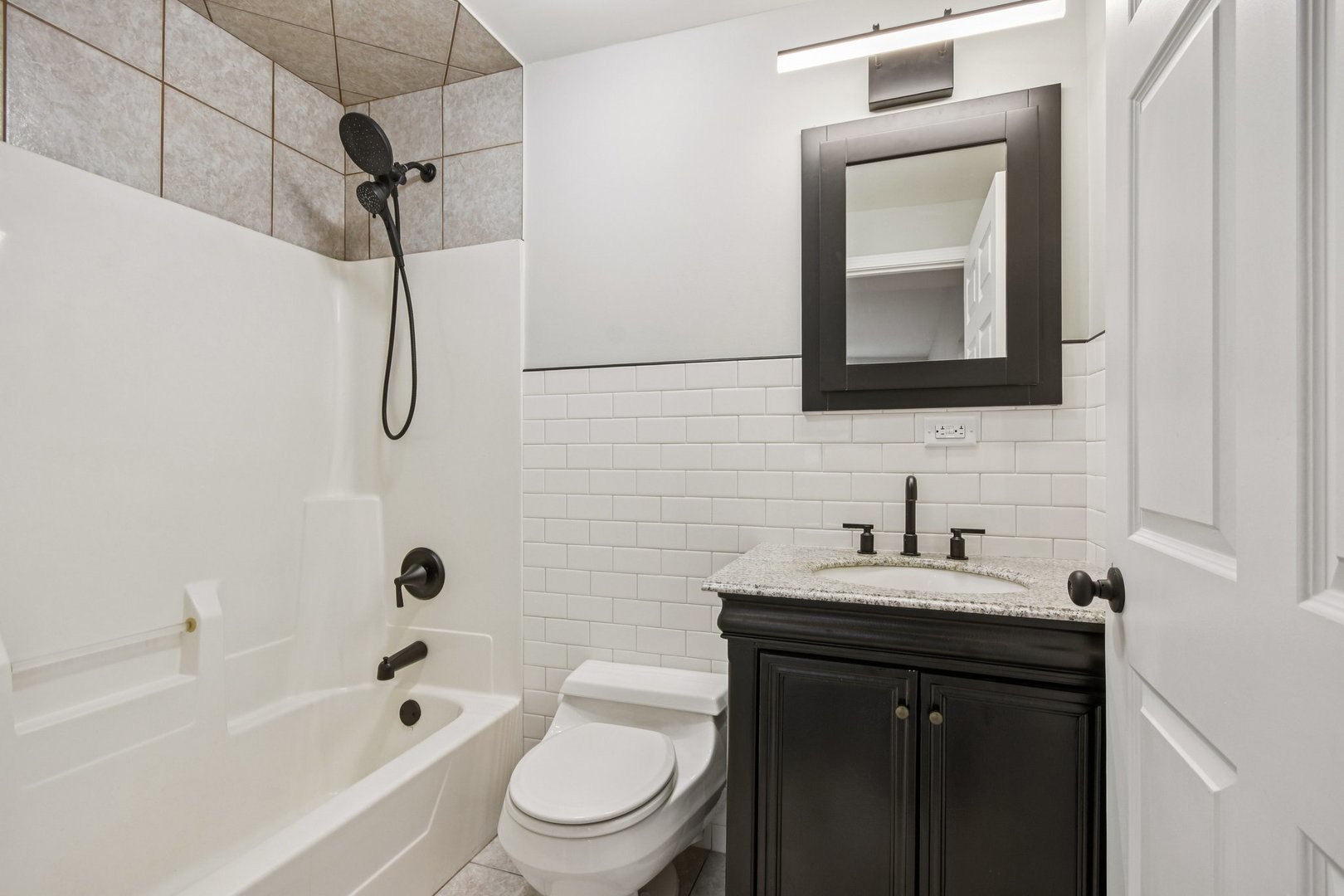 402 Lily Lane, Lakemoor, IL 60051