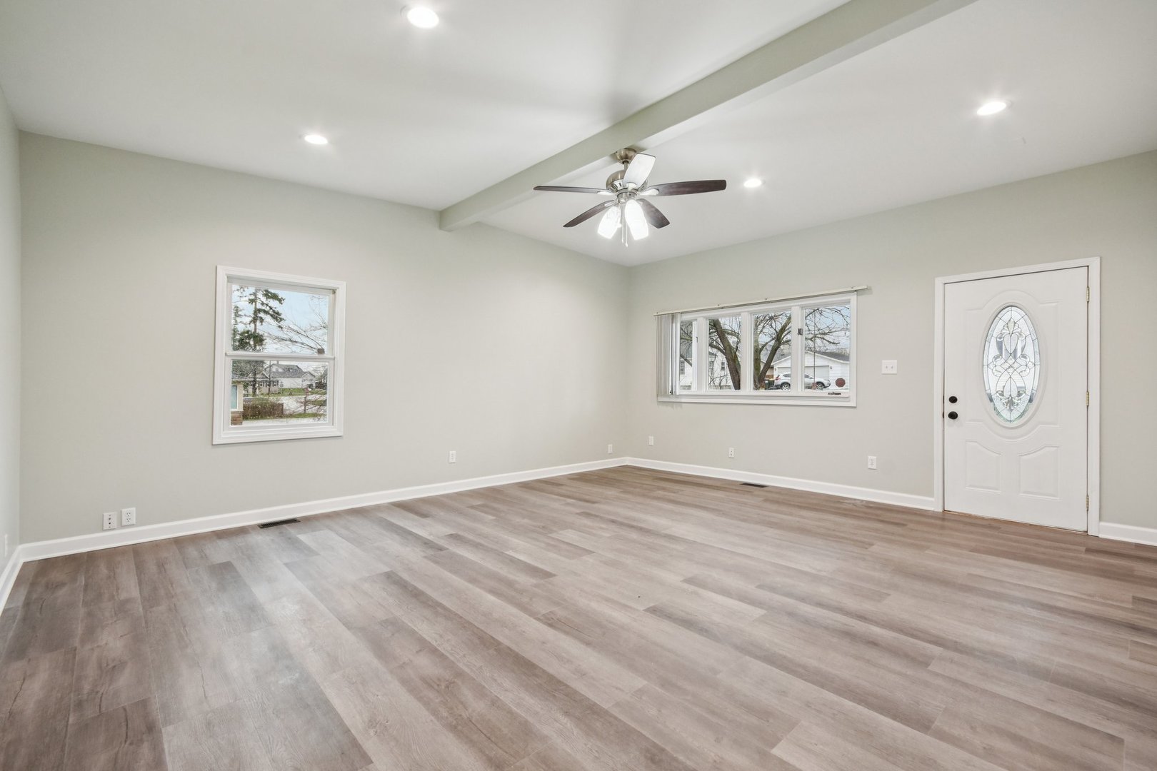 402 Lily Lane, Lakemoor, IL 60051