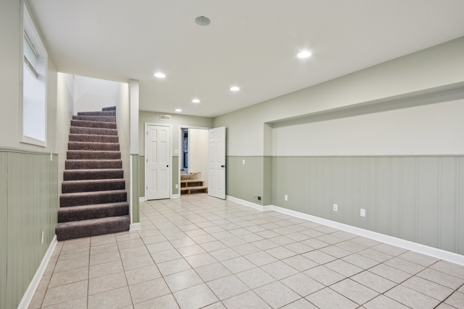 402 Lily Lane, Lakemoor, IL 60051